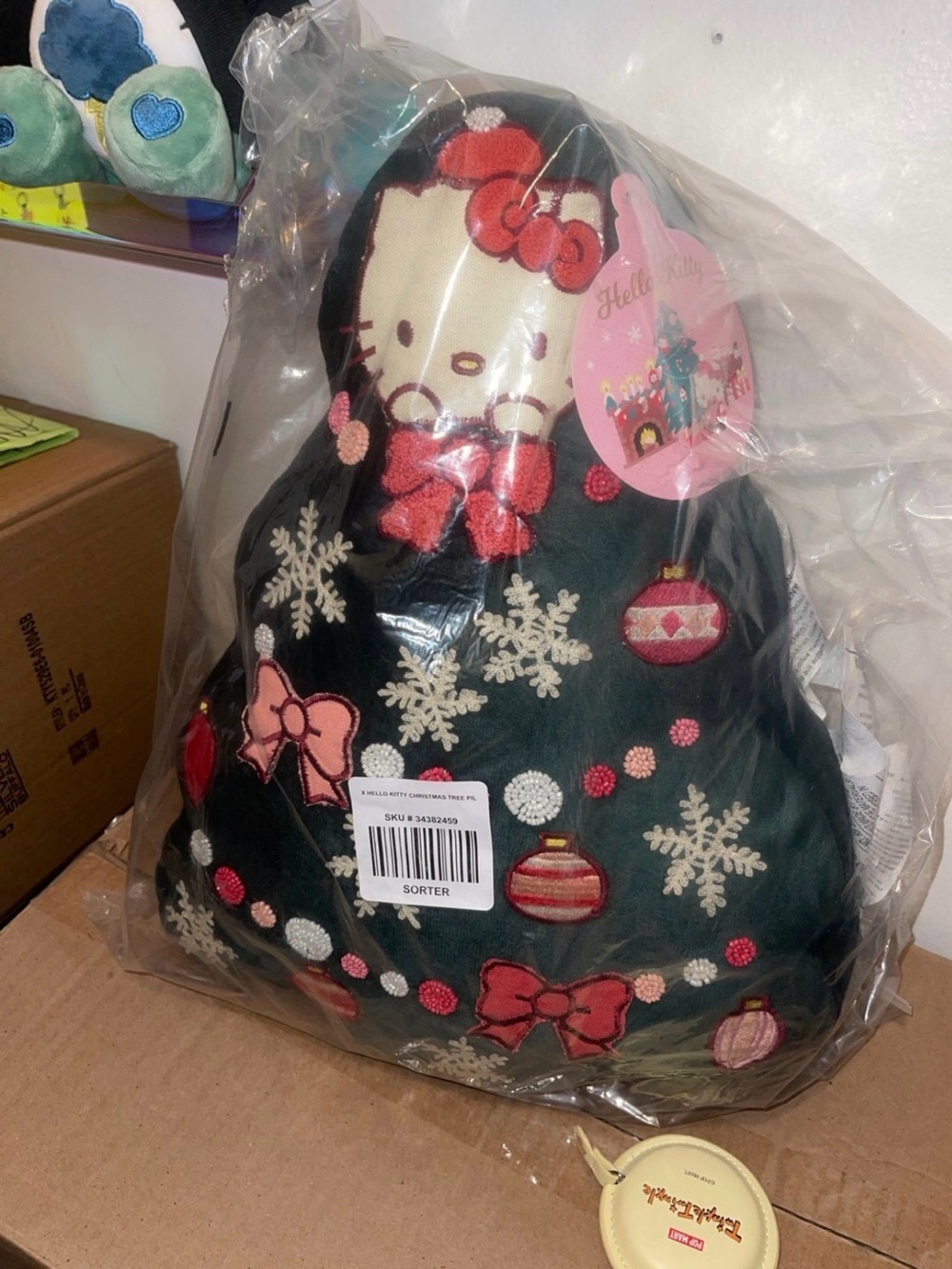 Hello kitty Christmas pillows nwt